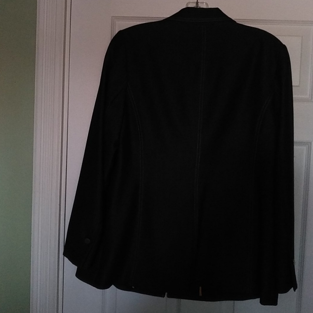 Coat - Picture 2 of 3